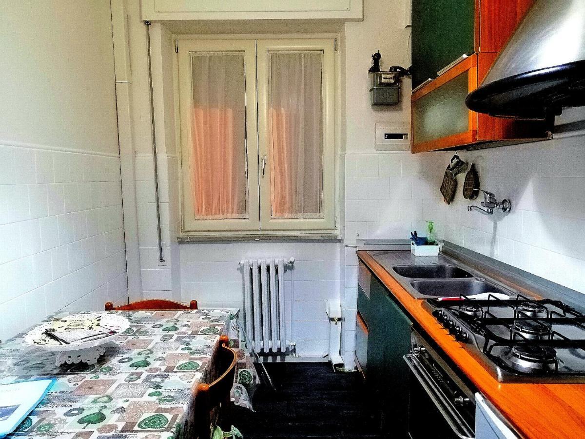 Apt. Re Nasone Caserta Esterno foto